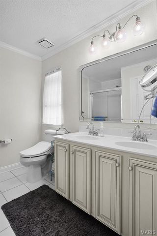 2041 Bayonne Drive 27C, St Charles, MO 63303