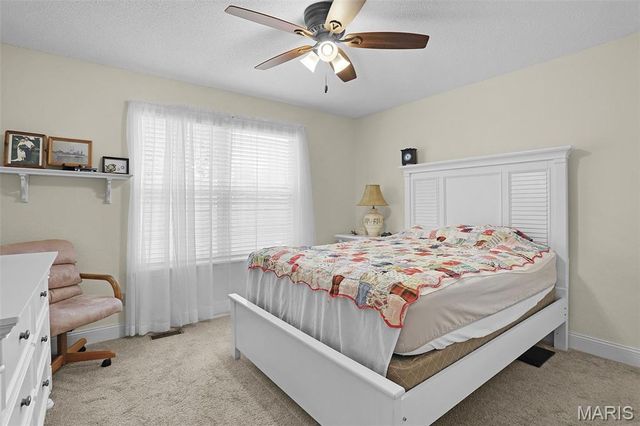 2041 Bayonne Drive 27C, St Charles, MO 63303