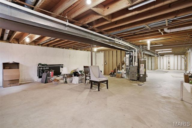 2041 Bayonne Drive 27C, St Charles, MO 63303