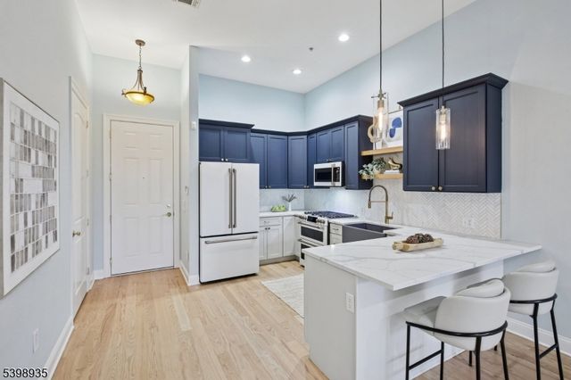 186 Walnut St 114, Bloomfield Twp., NJ 07003