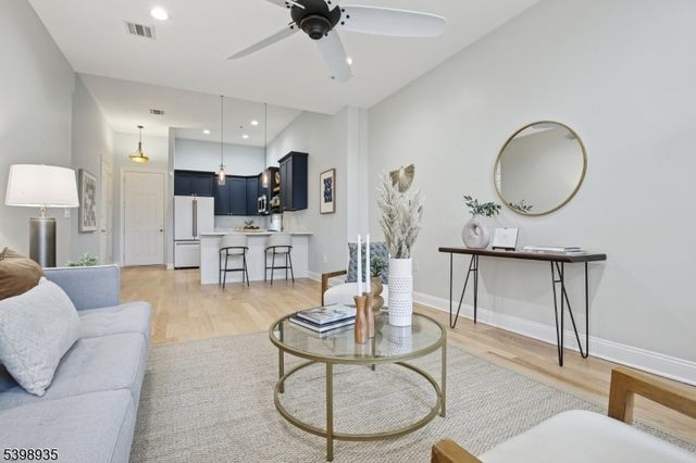 186 Walnut St 114, Bloomfield Twp., NJ 07003