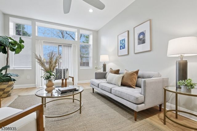 186 Walnut St 114, Bloomfield Twp., NJ 07003