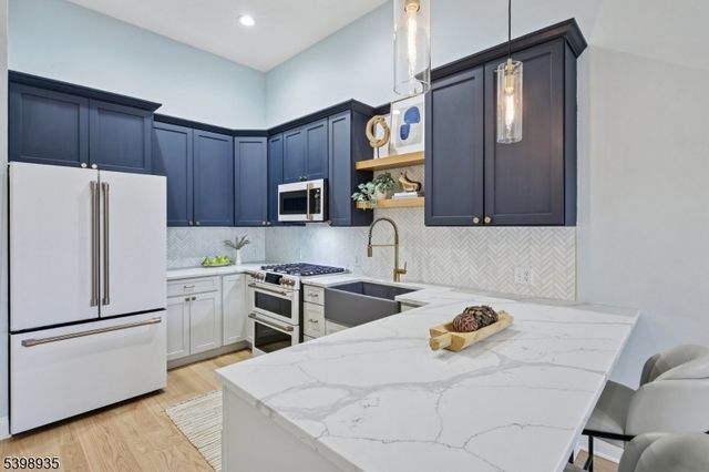 186 Walnut St 114, Bloomfield Twp., NJ 07003