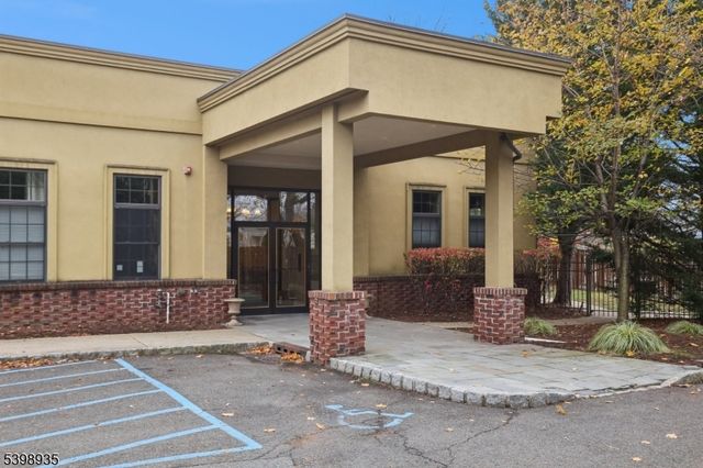 186 Walnut St 114, Bloomfield Twp., NJ 07003