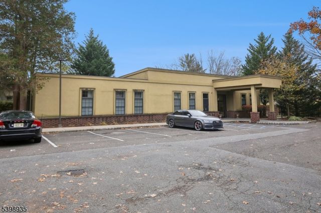 186 Walnut St 114, Bloomfield Twp., NJ 07003