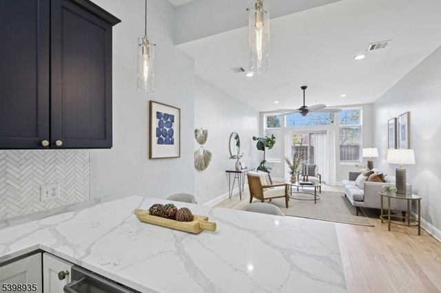 186 Walnut St 114, Bloomfield Twp., NJ 07003