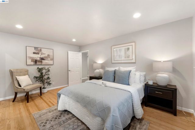 2624 Lakeview Dr, San Leandro, CA 94577