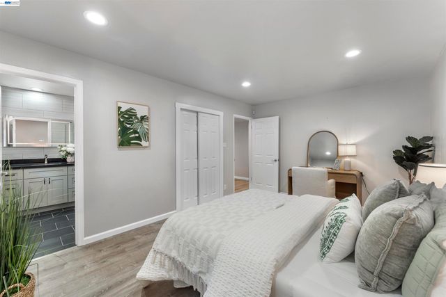 2624 Lakeview Dr, San Leandro, CA 94577