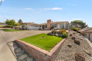 2624 Lakeview Dr, San Leandro, CA 94577