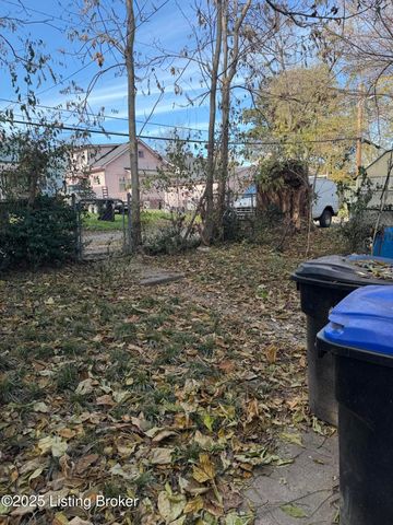 116 Boston Ct, Louisville, KY 40212