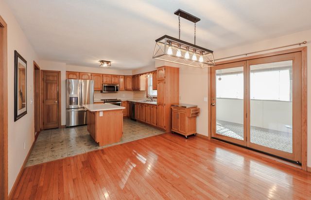 40 Joanne Drive, Hooksett, NH 03106