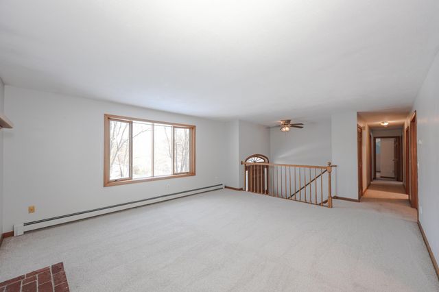 40 Joanne Drive, Hooksett, NH 03106