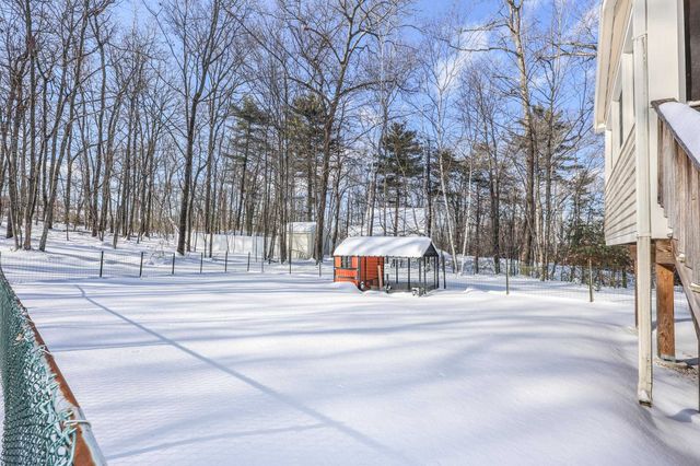 40 Joanne Drive, Hooksett, NH 03106