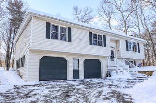 40 Joanne Drive, Hooksett, NH 03106