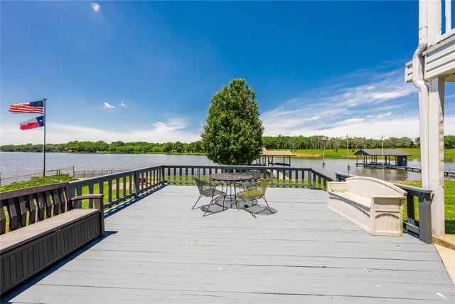 115 Dolly Drive, Mabank, TX 75156