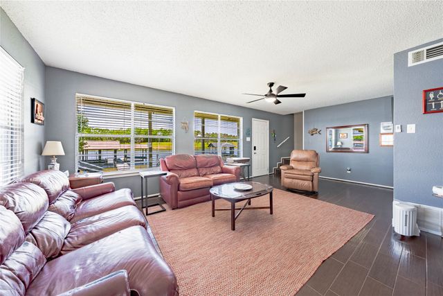 115 Dolly Drive, Mabank, TX 75156