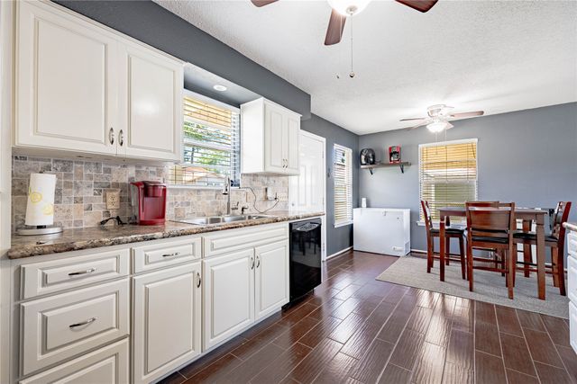 115 Dolly Drive, Mabank, TX 75156