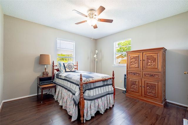 115 Dolly Drive, Mabank, TX 75156
