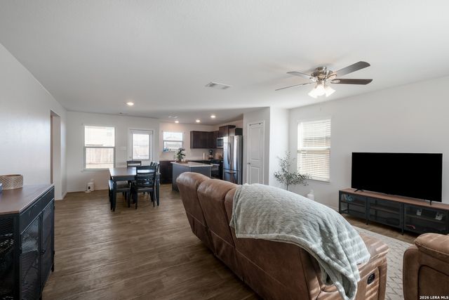 6620 Whisper Pond, San Antonio, TX 78252