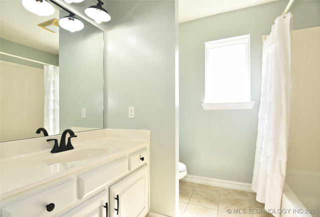 1004 E Fargo Street S, Broken Arrow, OK 74012