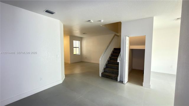 3469 W 106th St, Hialeah, FL 33018
