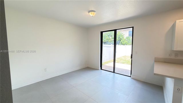 3469 W 106th St, Hialeah, FL 33018