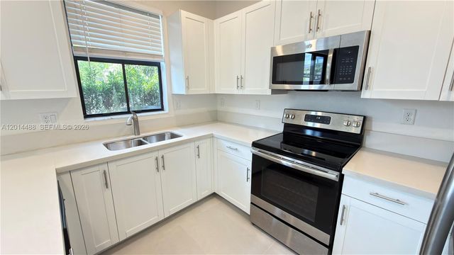 3469 W 106th St, Hialeah, FL 33018
