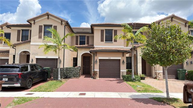 3469 W 106th St, Hialeah, FL 33018