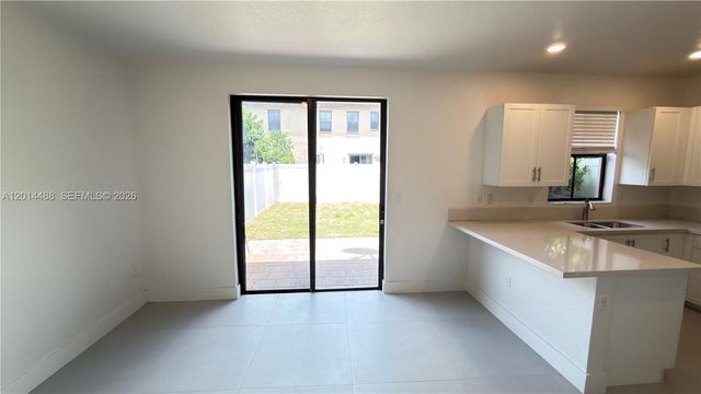 3469 W 106th St, Hialeah, FL 33018