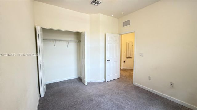 3469 W 106th St, Hialeah, FL 33018
