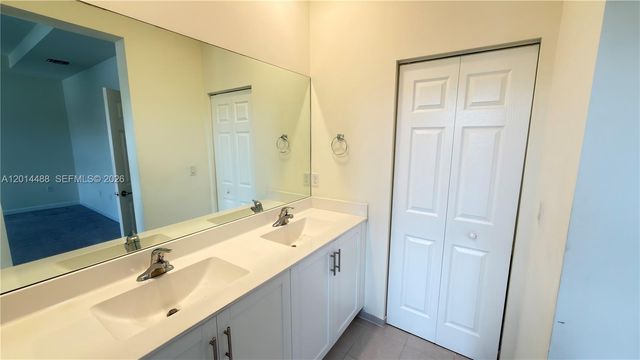 3469 W 106th St, Hialeah, FL 33018