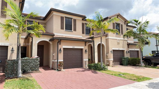 3469 W 106th St, Hialeah, FL 33018