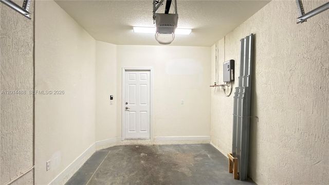 3469 W 106th St, Hialeah, FL 33018