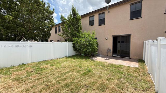 3469 W 106th St, Hialeah, FL 33018