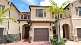 3469 W 106th St, Hialeah, FL 33018