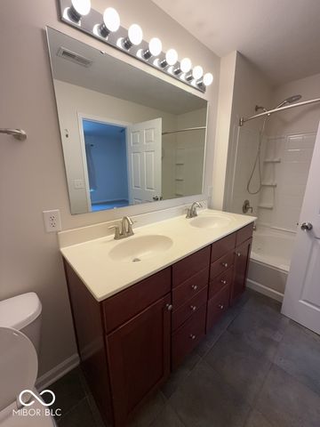 121 11th Street NW, Carmel, IN 46032