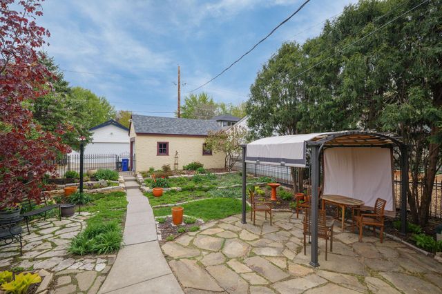 2095 James Avenue, Saint Paul, MN 55105