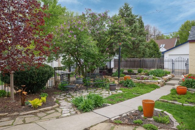 2095 James Avenue, Saint Paul, MN 55105