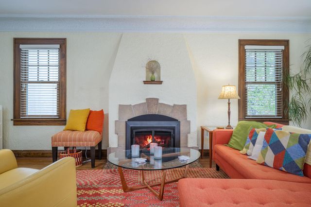 2095 James Avenue, Saint Paul, MN 55105