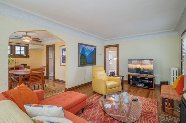 2095 James Avenue, Saint Paul, MN 55105