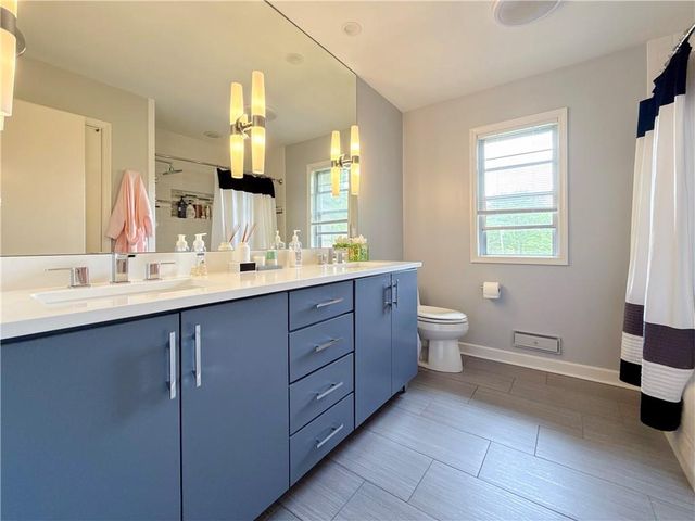 9703 Overbrook Road, Leawood, KS 66206