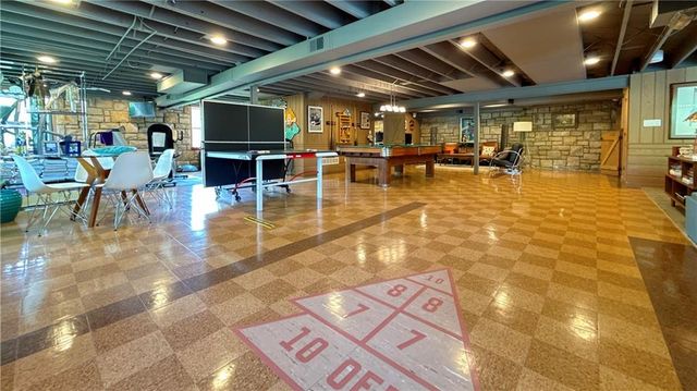 9703 Overbrook Road, Leawood, KS 66206