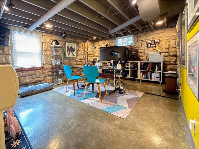 9703 Overbrook Road, Leawood, KS 66206