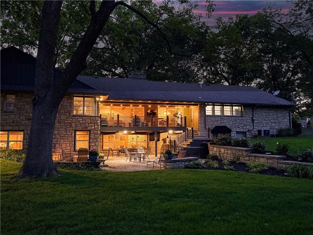 9703 Overbrook Road, Leawood, KS 66206