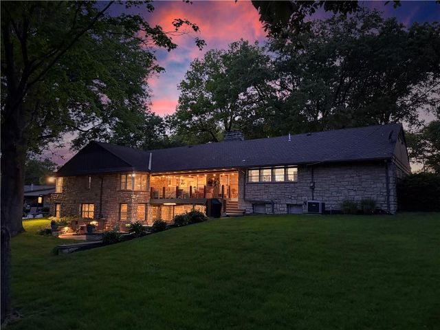 9703 Overbrook Road, Leawood, KS 66206