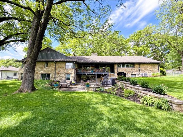 9703 Overbrook Road, Leawood, KS 66206