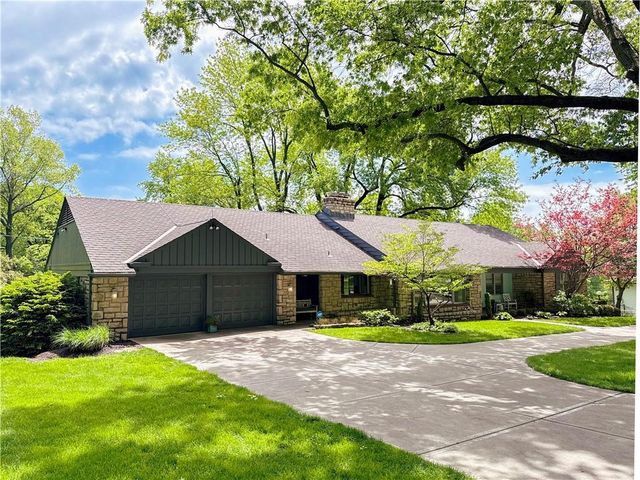 9703 Overbrook Road, Leawood, KS 66206