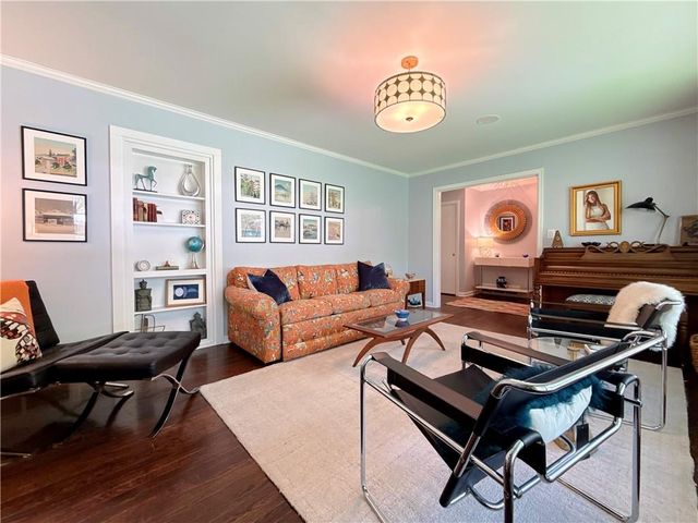 9703 Overbrook Road, Leawood, KS 66206