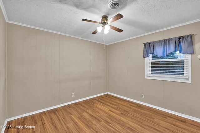 7509 Sherrard Dr, Louisville, KY 40258