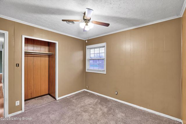 7509 Sherrard Dr, Louisville, KY 40258